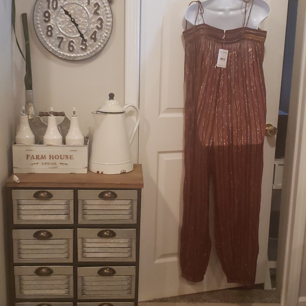Romper - Picture 3 of 4